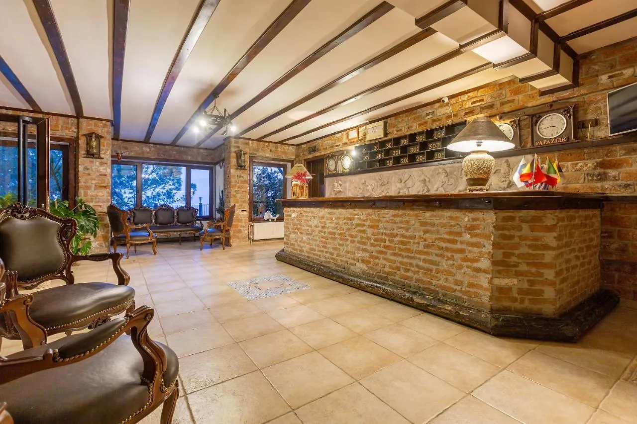 Papazlikhan Hotel Altınoluk