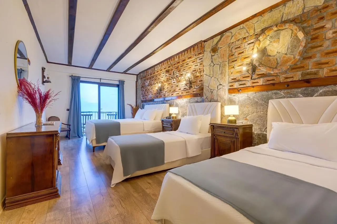Papazlikhan Hotel Altınoluk