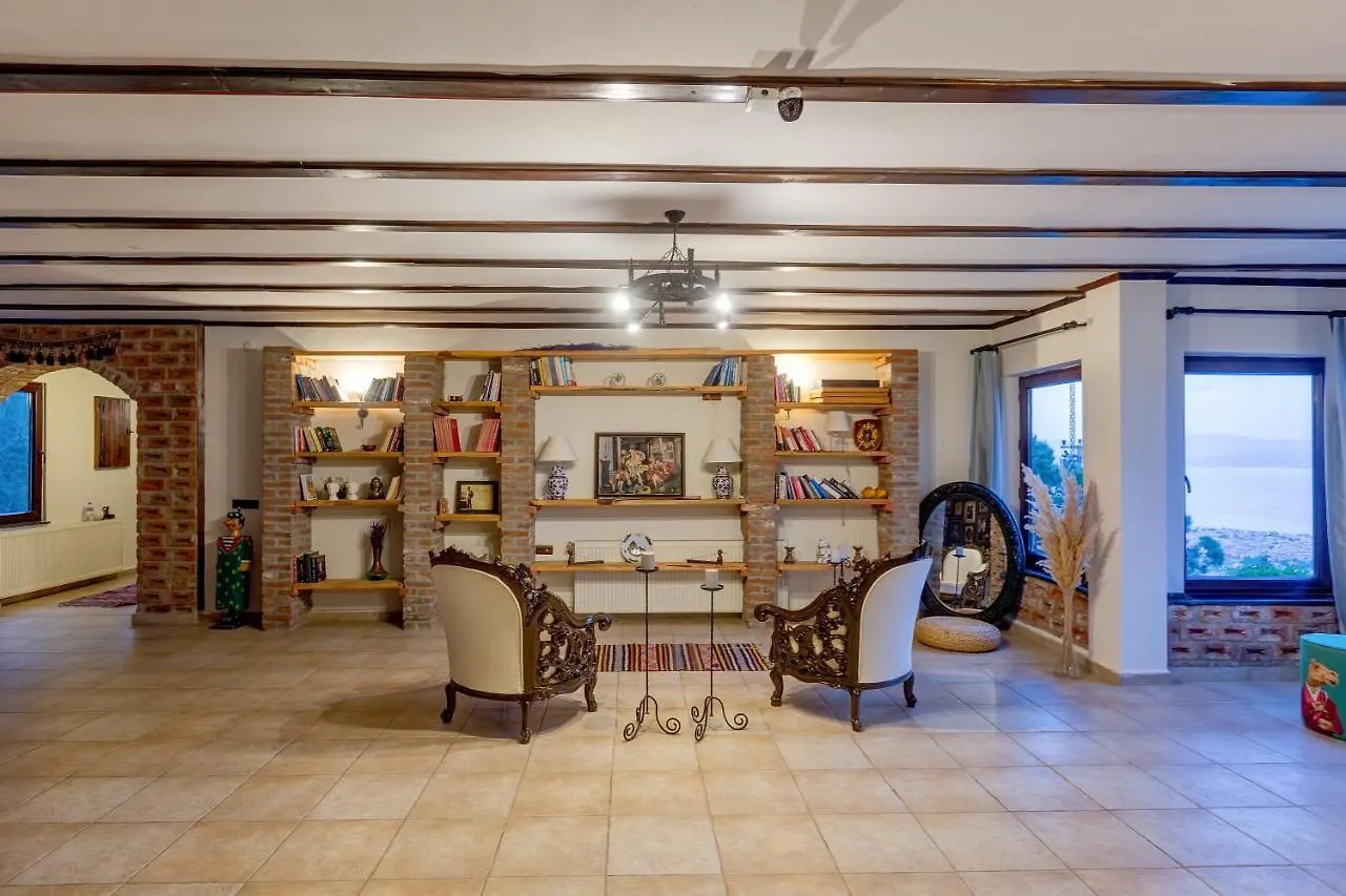 Papazlikhan Hotel Altınoluk