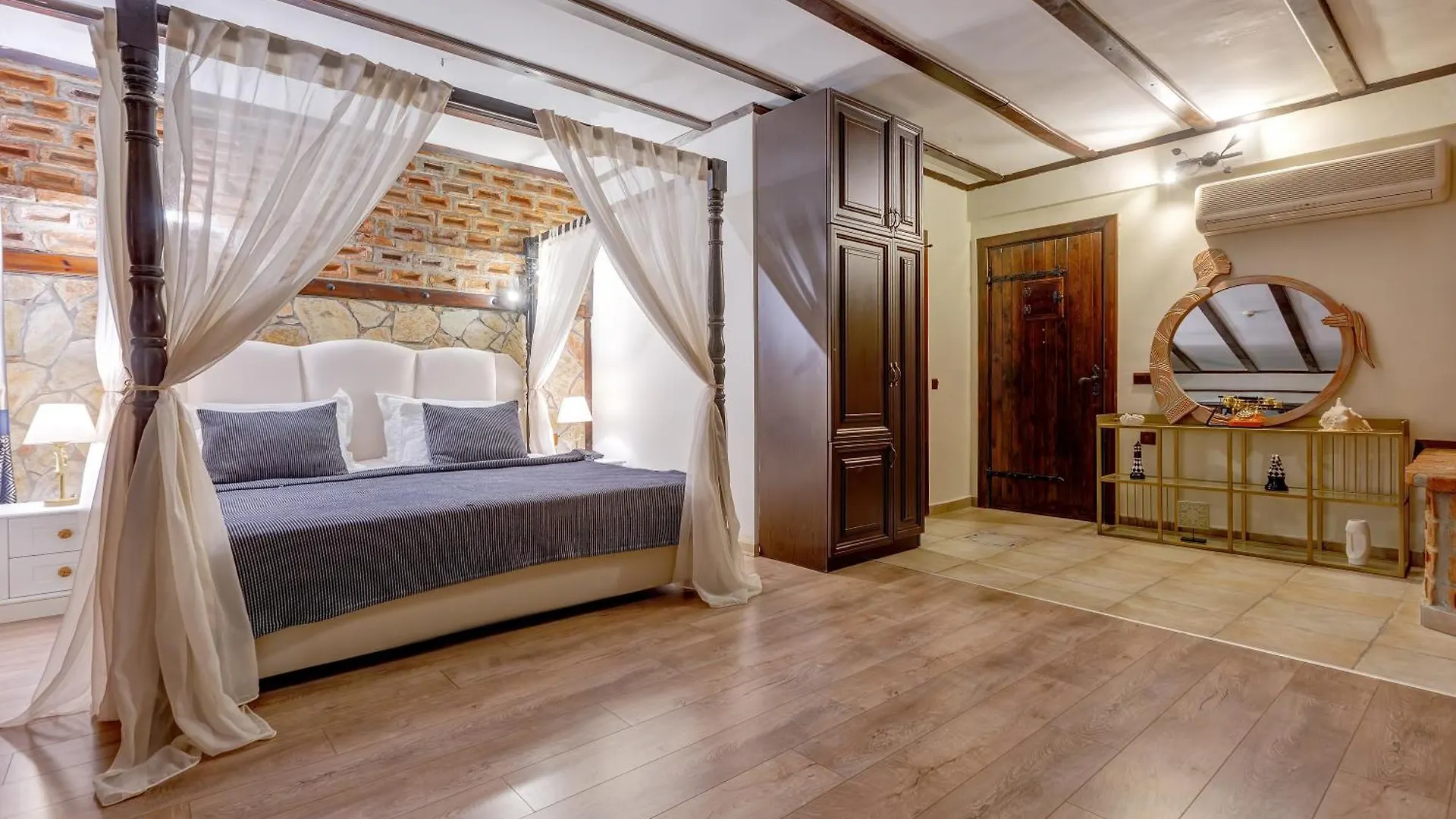 Papazlikhan Hotel Altınoluk