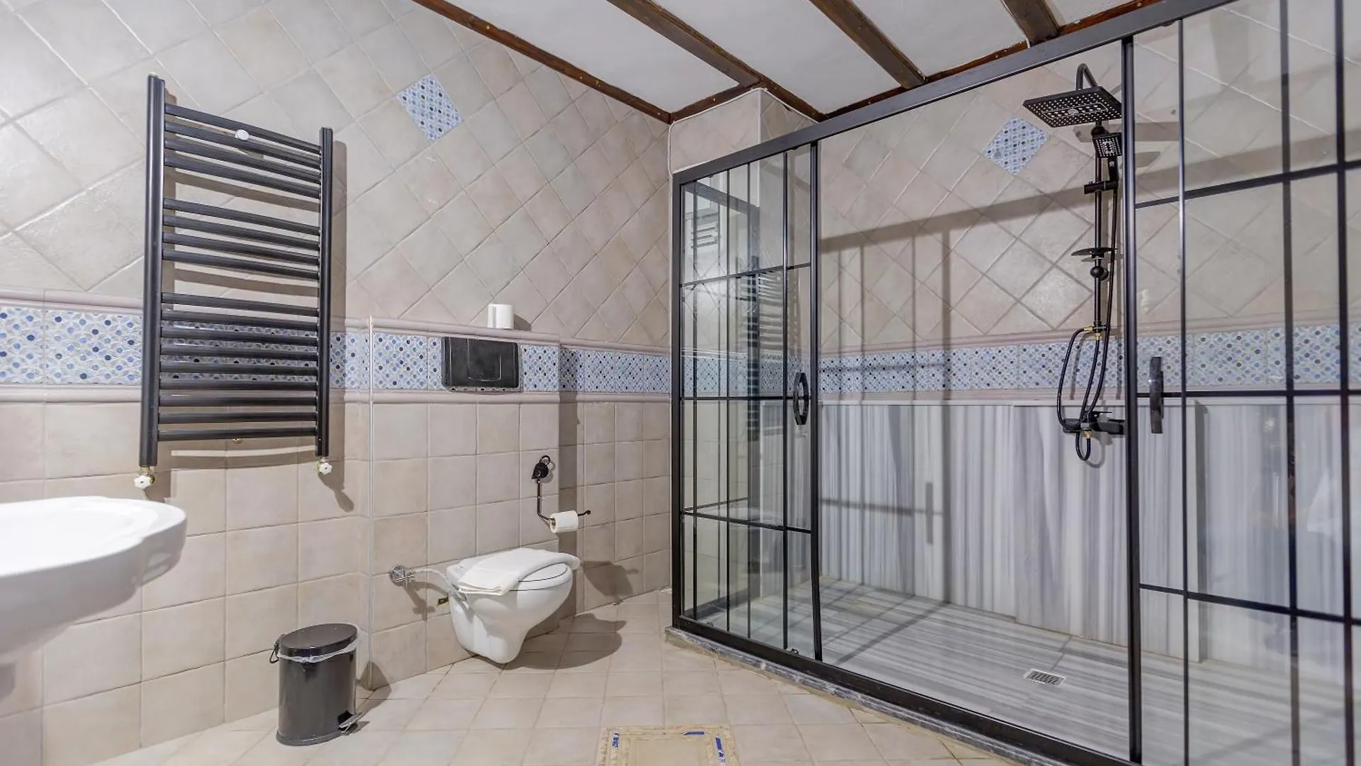 Papazlikhan Hotel Altınoluk