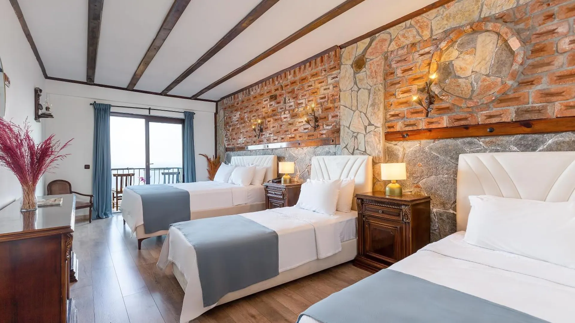 Papazlikhan Hotel Altınoluk