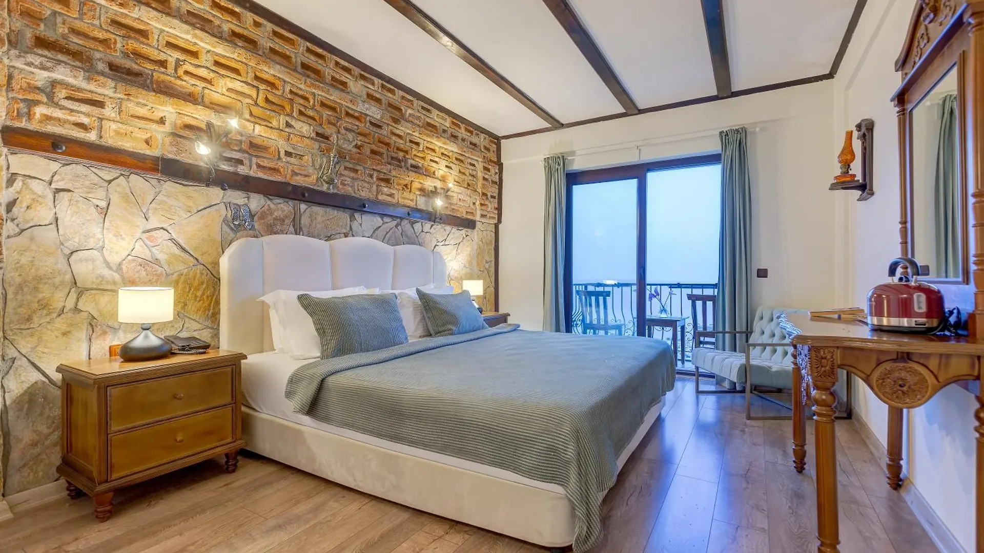 Papazlikhan Hotel Altınoluk