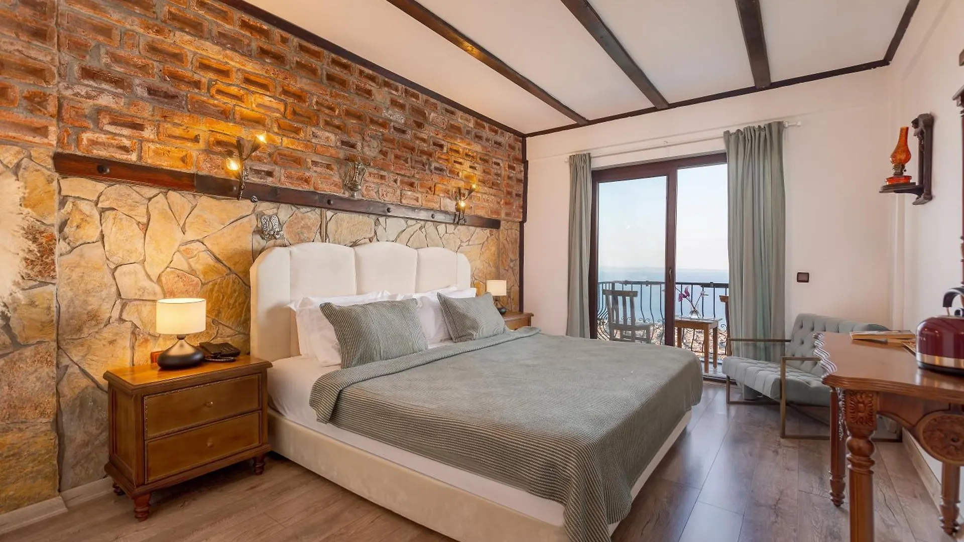 Papazlikhan Hotel Altınoluk